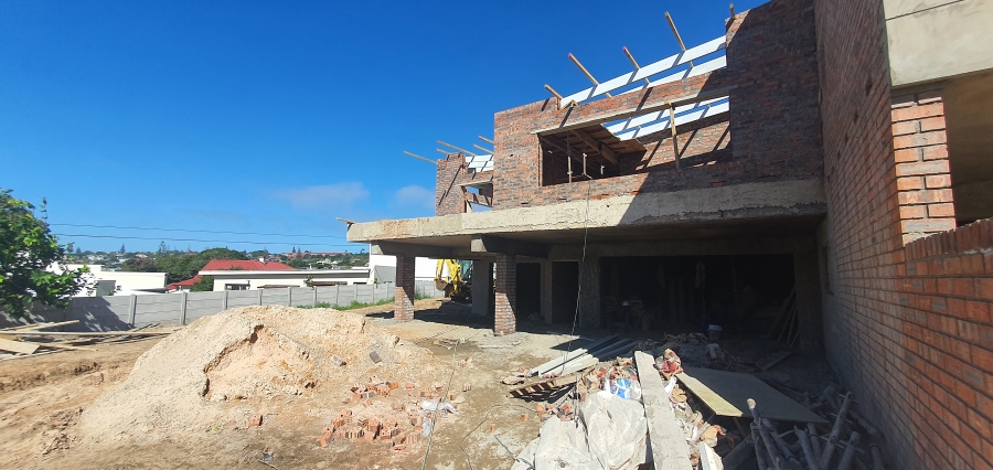 4 Bedroom Property for Sale in Mossel Bay Central Western Cape
